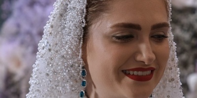 رونمایی از زیباترین لباس عروس سینمای ایران/شکوه اصالت نقوش اسلیمی در کنار زرق و برق لباس عروس مدرن الناز ملک همه را مات و مبهوت کرد!