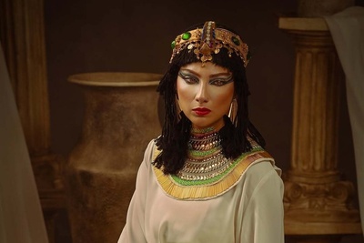 سفر به قصر فرعون و دنیای مارها با لیندا کیانی، بهنوش بختیاری،محیا دهقانی، الهام حمیدی، لیلا بلوکات+تحلیل پوشاک مصریان