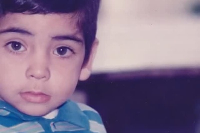 آلبوم تصاویر احسان علیخانی از کودکی تا امروز؛شعرخوانی دلنشین احسان علیخانی به بهانه تولد 44 سالگی خود