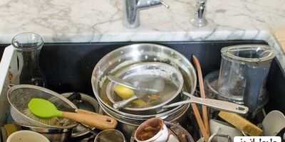 (فیلم) ظرف شستن عجیب با آب کثیف در آشپزخانه یک رستوران جنجال آفرید!