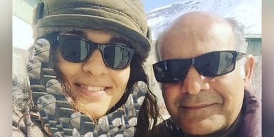 نگاهی به دیزاین اتاق خواب آپارتمان سیاوش چراغی‌پور، امیریِ لیسانسه‌ها؛ از تختی شاهانه تا دراور و آینه‌ایی به سلیقه تازه‌عروسان!+ویدیو