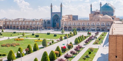 خلاقیت تحسین برانگیز شهرداری اصفهان برای پیرمرد گل فروش/ حظ میکنه آدم از دین این همه زیبایی+ عکس