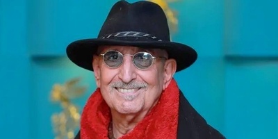 اعتراف فرهاد آئیش به ایرانی‌بازی هایش در آمریکا؛ از چانه زدن با فروشنده کفش تا دروغ گفتن در یک مهمانی با همسر آمریکایی‌اش+ویدیو