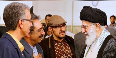 دقایقی همراه با صمیمیت دلنشین رهبر انقلاب با هنرمندان در بیت رهبری؛ از شوخی با کارگردانان سینما و بازیگر سریال بچه مهندس تا گوش دادن به انتقادت کارگردان و تهیه‌کننده سریال لیسانسه‌ها+ویدیو
