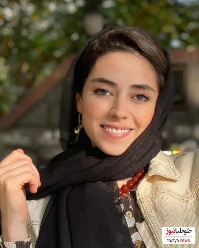 نیلوفر رجایی‌فر