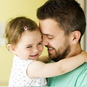 ویدیویی پربازدید از واکنش باورنکردنی بچه‌ها وقتی پدرشون رو برای اولین‌بار بدون ریش و سبیل میبینن