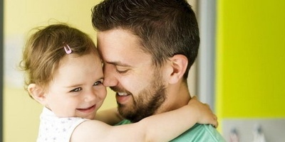 ویدیویی پربازدید از واکنش باورنکردنی بچه‌ها وقتی پدرشون رو برای اولین‌بار بدون ریش و سبیل میبینن