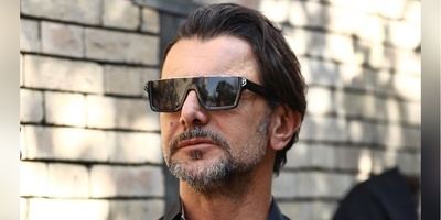 صحبتهای دردناک امین حیایی از فوت خواهرش الهام: خواهرم در اوج جوانی و با یک بچه 2 ساله فوت کرد منم هی با خودم میگفتم...+فیلم