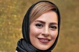 تصویری نوستالژی و بامزه از سمانه پاکدل با مقنعه کج و لبخندی شیرین از دوران مدرسه