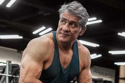 بدن عجیب علیرضا حیدری در 50 سالگی؛ اسطوره کشتی یا غول بدنسازی؟/ دود از کنده بلند می‌شود!
