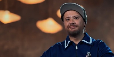 (ویدیو) یادی کنیم از کری خواندن علی صادقی در جوکر/پوست همشون رو میکنم/ اینقد اصرار کردین که دیگه من اومدم/ من کلا نیشم بازه