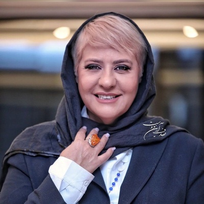رابعه اسکویی با ظاهری متفاوت و گریم خاص توجه کاربران فضای مجازی را به خود جلب کرد! +عکس