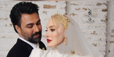 نگاهی به دکوراسیون تلفیقی منزل آرام جعفری عروس دهه پنجاهی سینمای ایران مزین به فرش پتینه، دکوراسیون سفید کوریدور، مبلمان راحتی، پاسیو دلباز، لوستر بلوری، نور های سه بعدی سقف و...