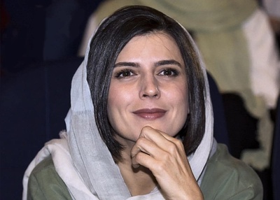 تیپ شیک و دلپسند لیلا حاتمی در میان هوادارانش