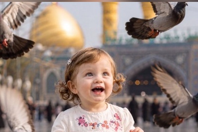 فریاد جانسوز زنان عراقی در وداع با پیکر کوچک «زهرا گلپایگانی»؛ طنین سوگواری برای نوه 14 ماهه رهبر شهید انقلاب در کربلا