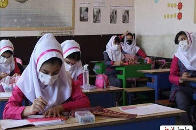 (فیلم)اقدام تحسین برانگیز معلم مهربان ایرانی برای انتخاب زیباترین دانش آموز کلاسش/ خوبی رو به نسل جدید تزریق کنیم