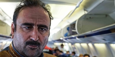 مهران احمدی بازیگر سریال « پایتخت» و «آوای باران» تغییر چهره داد/ آقای بازیگر در 52 سالگی با استایل منحصربه‌فرد اصلا قابل شناسایی نیست