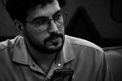 مطمئنا با دیدن این ویدیو بغض می‌کنید! امیرحسین قیاسی در حضور مهرداد صدیقیان دل یک خانواده را شاد کرد/ طرف داشت خودکشی می کرد...!
