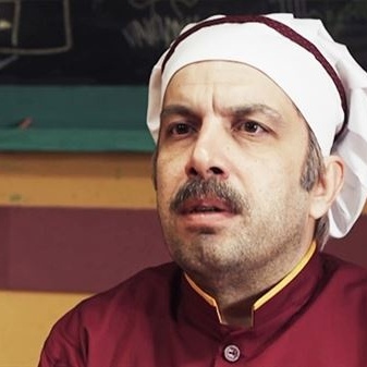 جشن تولد 20 سالگی جواد عزتی در سال 80؛ ملاقات با عمو کریم سریال بچه مهندس 2!