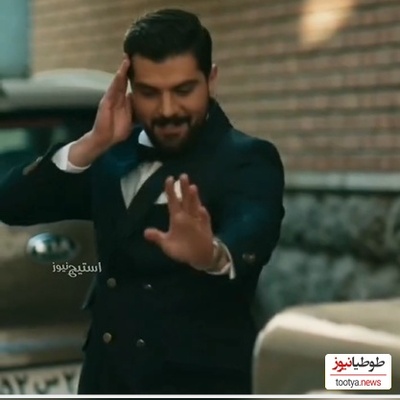 هنرنمایی حرفه‌ای سینا مهراد با لباس دامادی در برابر مادر و عروسش؛ خوشحالی بی‌حد و اندازه مادر از سر و سامان گرفتن پسرش+فیلم