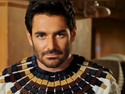 نسخه خنده دار سریال (یوسف پیامبر) با حضور محمدرضا گلزار به جای مصطفی زمانی و پاپت/ گلزارسیف وارد می شود...😂