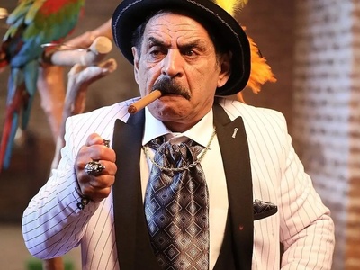 (ویدیو)  یادی کنیم از آقا رشید و شوخی با شیر مادر/ واااای  واکنش امین زندگانی از خنده بدتر بود که😂