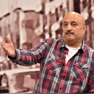 حرکات موزون مسعود روشن‌پژوه پس از صعود ایران به جام جهانی در آنتن زنده شبکه 3 از زبان خودش!+فیلم