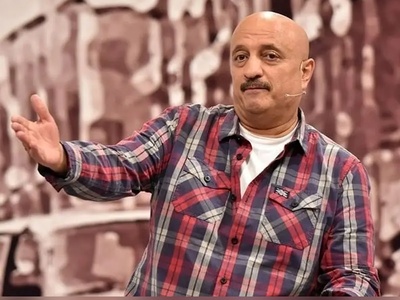 حرکات موزون مسعود روشن‌پژوه پس از صعود ایران به جام جهانی در آنتن زنده شبکه 3 از زبان خودش!+فیلم