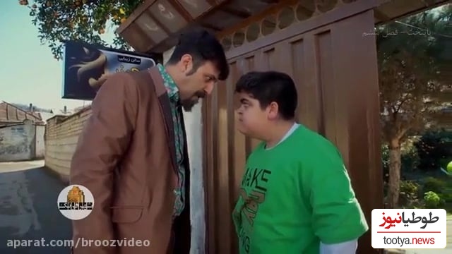 (ویدیو) پشت صحنه‌ی سکانس بمب‌خنده‌ی فن کمر مازندرانی بهروز فریبا، خواهرزاده محسن تنابنده در سریال "پایتخت"، که روی رحمت پیاده کرد😂