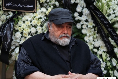 غایب بزرگ مراسم یادبود مادر شریفی‌نیا چه کسی بود؟+عکس