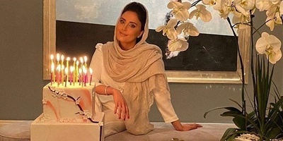 ترکیب اصالت و اشرافی گری در دکوراسیون منزل دوبلکس و اتاق خواب شاهانه الناز شاکردوست/ کتابخونه پر، مبلمان سلطنتی، فرش ایرانی،لوستر بلوری اعیانی و...