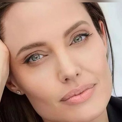 شباهت باور نکردنی دختر آنجلینا جولی به مادر و پدرش +عکس
