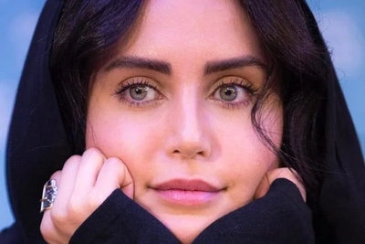 عکس شاعرانه و عاشقانه الناز شاکردوست در میان انبوهی از گل های قرمز و شمع