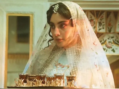 ترلان پروانه بازیگر سریال بامداد خمار: خدا منو آرایش کرده!+ویدیو