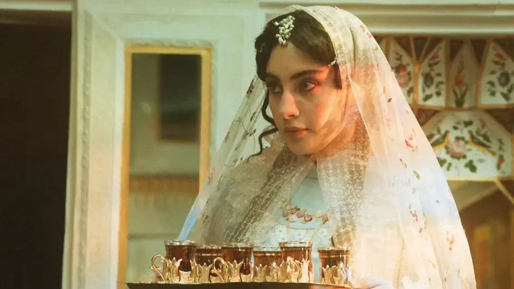 ترلان پروانه بازیگر سریال بامداد خمار: خدا منو آرایش کرده!+ویدیو