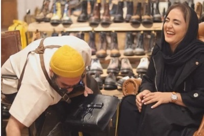 نرگس محمدی حتی کفش خریدنش هم با غش و خنده‌ست؛ حضور همسر علی اوجی در کفش فروشی شوهرخواهرش و تبلیغ زیرپوستی مغازه‌اش!+ویدیو