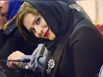 سحر دولتشاهی با استایل‌ جالب در جشنواره‌ روسیه با دستبند به سبک مصر باستان