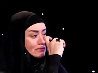 اشک‌های بی‌پایان الهام چرخنده لحظه وداع با پدرش؛ ویدیو دردناک از عزاداری خانم بازیگر کنار پیکر بی جان پدرش قبل از خاکسپاری/ روحش شاد