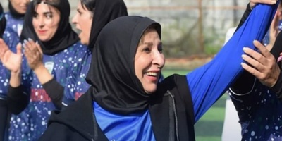 رونمایی از مرجانه گلچین به عنوان ستاره جدید فوتبال زنان ایران! درخشش تیم هنرمندان پیشکسوت با حضور فریبا طالبی، نگار نیکدل، حوریه مقدم، شیما حسن‌زاده و...+عکس