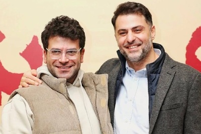 روزبه حصاری در برنامه علی ضیا: الان که بیکارم اگه منو به مراسماتون دعوت کنین سرگرمتون میکنم؛ تقلید صدا بلدم، شعر حفظی بلدم!+ویدیو