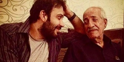 رونمایی از دکوراسیون منزل محسن چاوشی، خواننده خوب کشورمان/ مبلمان چستر چرمی، زیرپایی عثمانی، شومینه، جاشمعی باستانی، گل و گیاه طبیعی مطابق سلیقه آقای خواننده