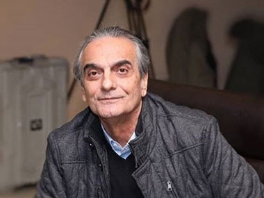 نگاهی به خونه و زندگی همایون ارشادی که بعد از فوت استاد الان رنگ و بوی غم به خود گرفته/ آجر به آجر این خونه پر از خاطره است+فیلم