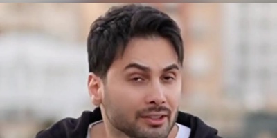 موزیک ویدئوی آهنگ عاشقانه نم نم عشق از مسعود کیانی /تو شدی مثل خون تو رگام حاکم قلبم نور شبام شدی بارون دلخوشیام نم نم عشقت حال و هوام🧡