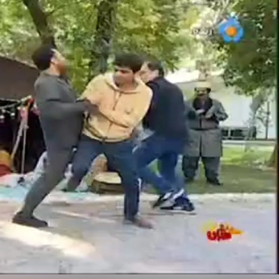 (ویدئو) مبارزه عجیب مجریان شبکه 5 سیما به روش خروس جنگی