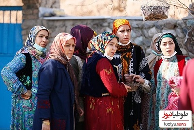 تصویری جالب از جمع زنانه دختران نوری در پشت صحنه سریال نون خ / ندا قاسمی و هدیه بازوند