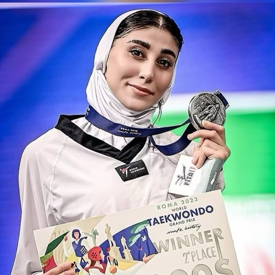 به مناسبت 16 آذر/ نگاهی به تیپ و استایل دانشجویی ناهید کیانی، قهرمان المپیکی تکواندو ایران