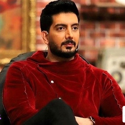 این ویدیو را با هدفون گوش دهید! قدرت‌نمایی بی‌نظیر فرزاد فرزین در کنسرت تهران/ وقتی نسخه زنده از نسخه ضبط شده جلو می‌زند!