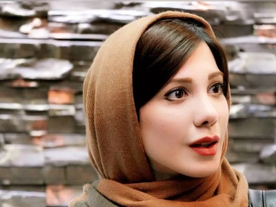 (ویدئو) شعرخوانی جذاب باران نیکراه که حس زندگی می دهد/ سینه ام دکان عطاریست... من برای عاشق بی چیز راه رفتن زیر باران می کنم تجویز...