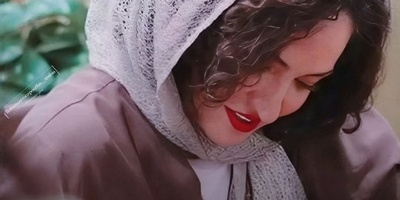 نگاهی به جشن امضای کتاب گلاره عباسی در کتابخانه امیرعلی نبویان و همسرش بهار در بندر انزلی+فیلم