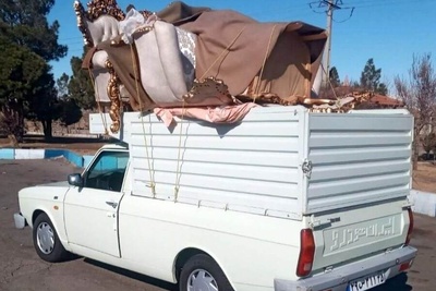 خلاقیت خنده‌دار راننده پیکان وانت تبریزی برای نوشتن جملات پشت کامیونی با الهام از استاد شعر فارسی سعدی حماسه آفرید/ انصافا خوب گفته😂+عکس